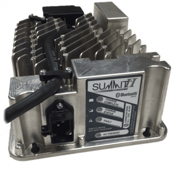 LESTER SUMMIT SERIE II UNIVERSAL LADEGERÄT MIT BLUETOOTH - 650W 36 / 48V - 18A / 13,5A